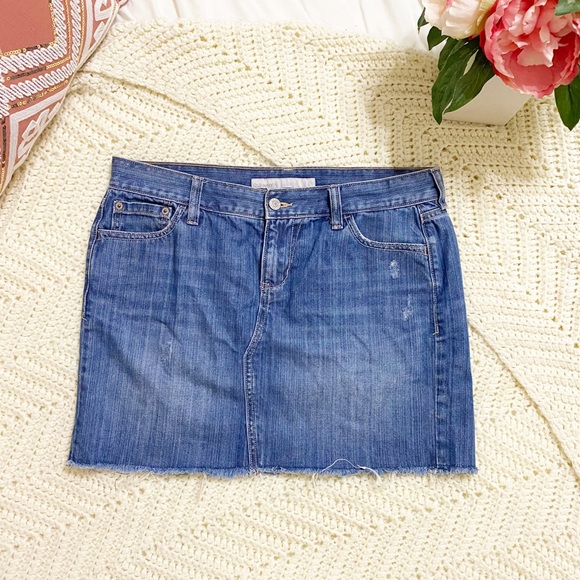 Old Navy Denim Mini Skirt - Picture 1 of 3